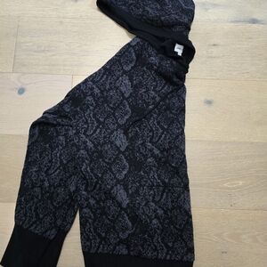 Chic Black and Gray Patterned Hoodie